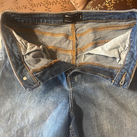 Jeans - Picture 4 of 8